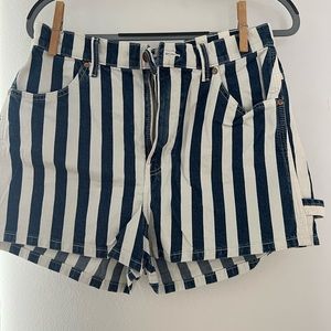 Wrangler High Rise striped print carpenter short